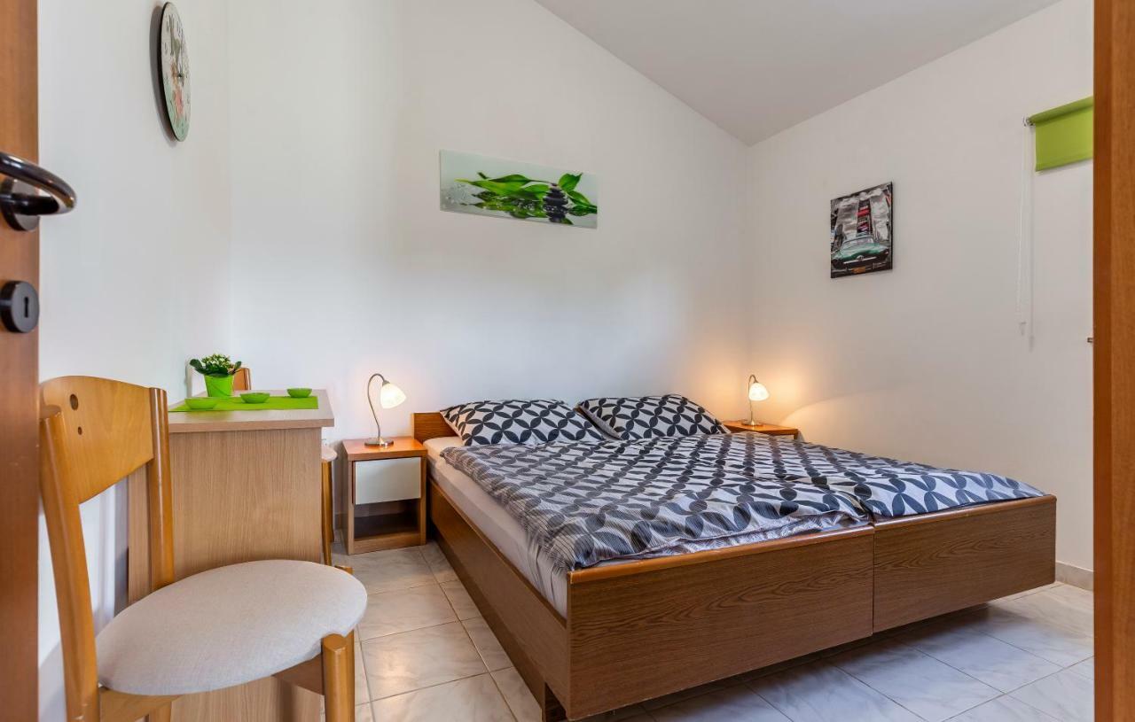 Apartment Denis Медулин Экстерьер фото
