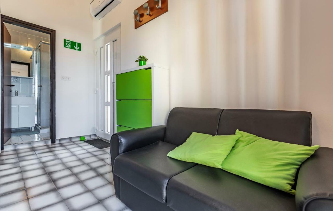 Apartment Denis Медулин Экстерьер фото